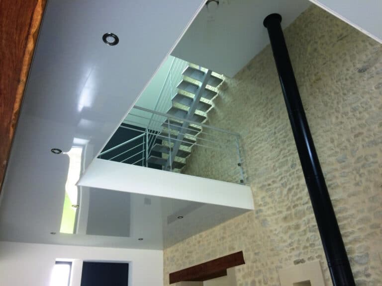 GST Rénovation - Plafond tendu escalier
