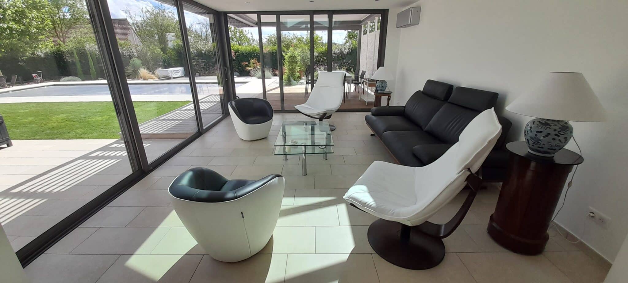 extension-maison-moderne-verre-aluminium